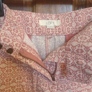 Loft pink pattered shorts sz 12